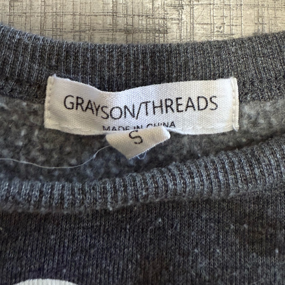 Grayson Threads “Mama Needs Wine” Dark Gray Crew Neck Sweatshirt Size Small - Picture 3 of 8